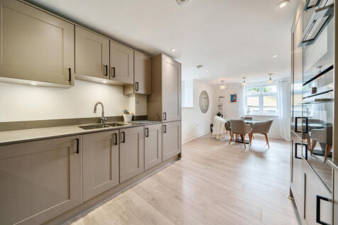 1327940-12-687fa7...