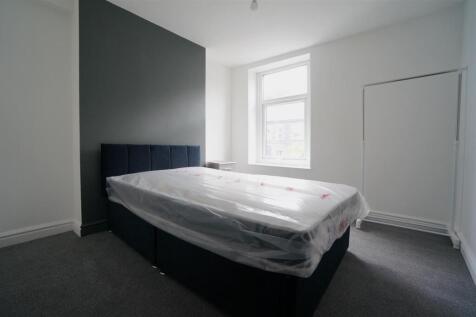 1, West End, Penchwintan Road, Bangor photo 3