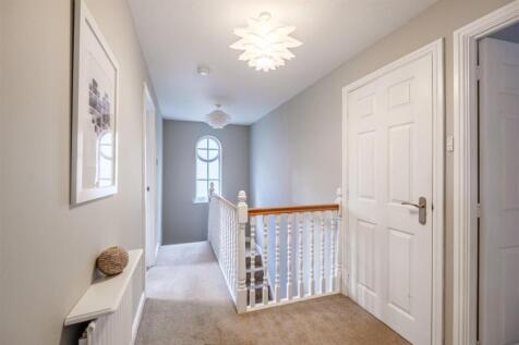 Spynie Gardens-33.jpg