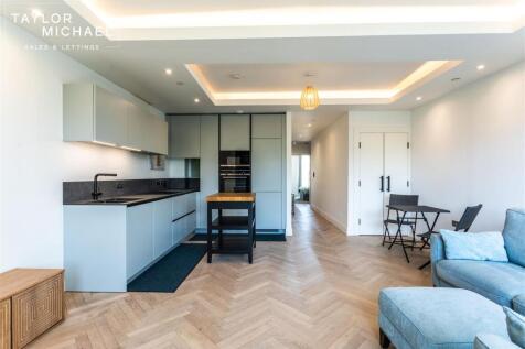 Living Room / Kitchen
