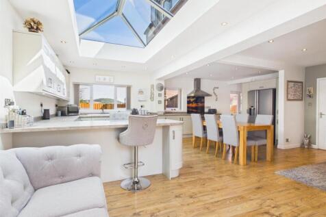 Kitchen Diner / Family Room