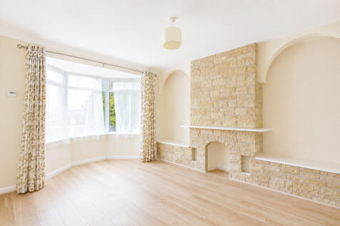 Living Room - Ang...
