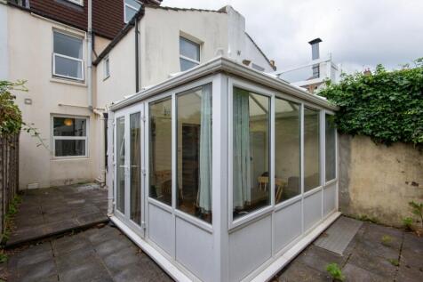 36 Beaconsfield Road-32