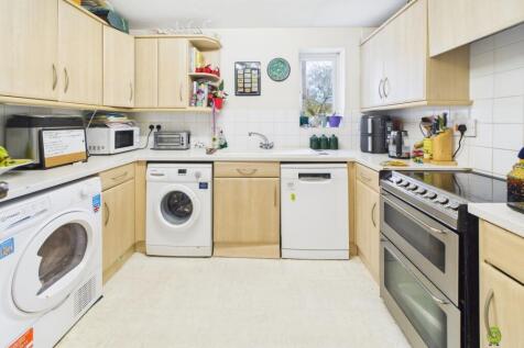 Presented by Clinton at EweMove Bexleyheath and Da