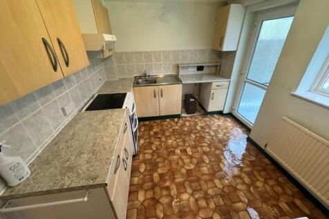 12 harcombe kitchen new.jpg