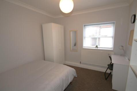 Bedroom 4b.JPG