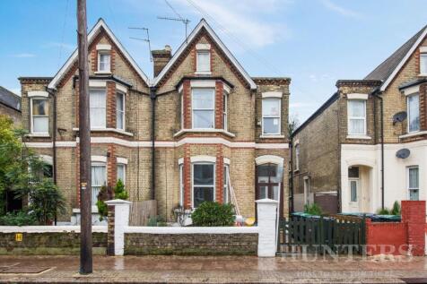 7 St. Pauls Road N17 0NB-12.jpg