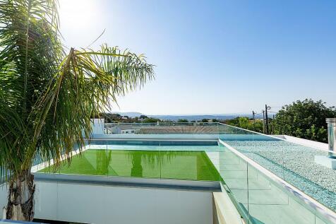 Sea View Property for sale in Loule