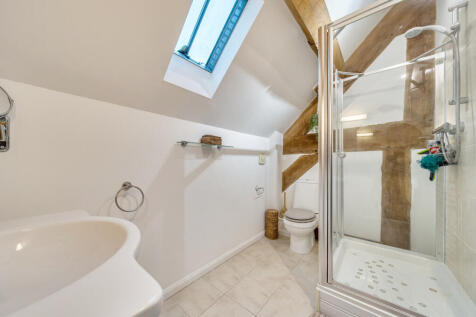 1375073-4-690a388a830d9