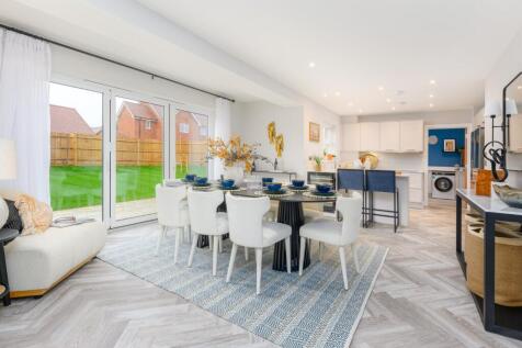 Show Home Dining