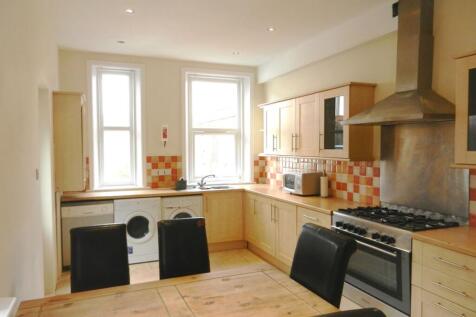 5-bed terraced on Cavendish Place, Newcastle Upon Tyne, NE2, £3,424/mo