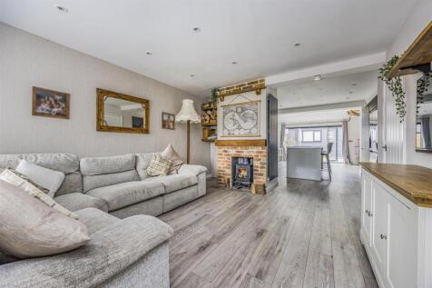 7 Spinney Close, Waterlooville-PorticoMarketing-So