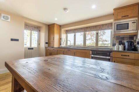 Cottage 1 - Dinin...