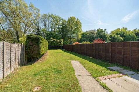 134ft South Facing Rear Garden