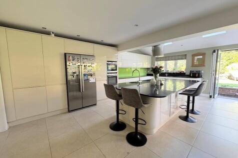 LIVING DINING KITCHEN