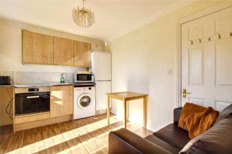 Living &amp; Kitchen