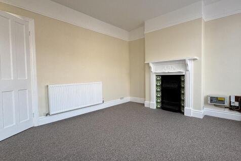 Limes Avenue, Melton Mowbray photo 3