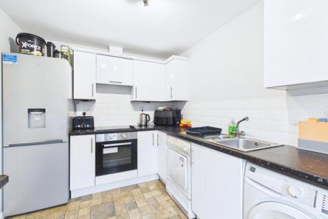 CAM01909G0-PR0478-STILL002