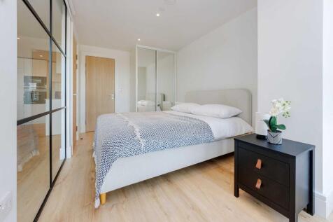 Flat 125, Coombe Hill House, Beverley Way, London, SW20 0FX, United Kingdom photo 3
