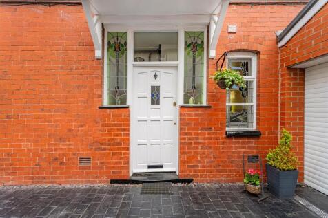 22 Albany Avenue-5.jpg