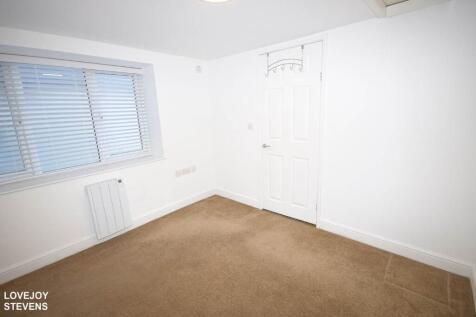 Craven Road, Newbury, RG14 photo 3