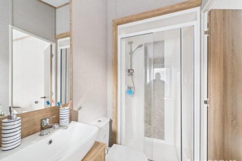 Cam02173g0 Pr0276 Still041