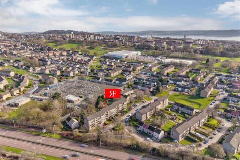 12 Denhead Crescent Dundee-2.JPG