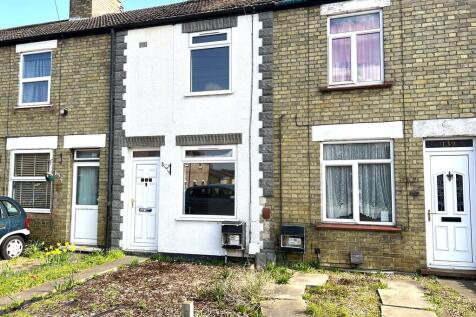 3-bed terraced on Elwyn Road, March, Cambs, PE15 9DB, £900/mo