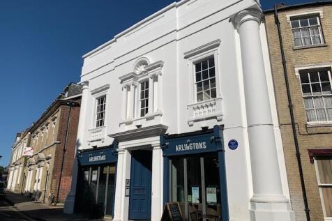 Arlingtons - Front Facade - Day (1).jpg