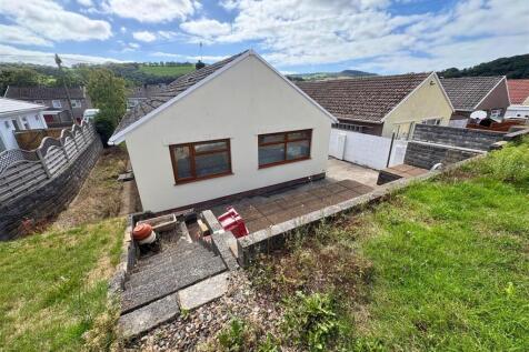 Rear Garden e (edit).jpg