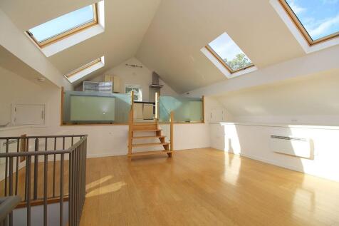 Living Area (Main)