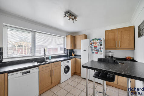 73af5d170f164a4c85b1e8ac5141d111