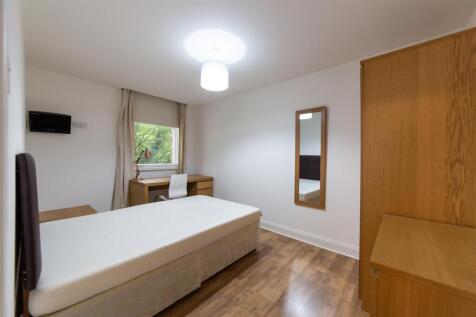 **Available Dec 2026** St Andrews Street, City Centre, photo 5