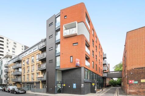 1300527186839fe5a9f79eARW 1.jpg