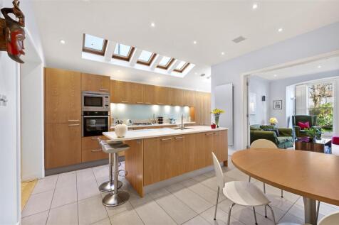 8b Spencer Hill,5.jpg