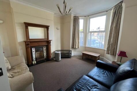 Living room 2