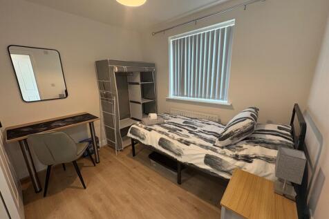 Chepstow Road, Oakley Vale, Corby, NN18 photo 3