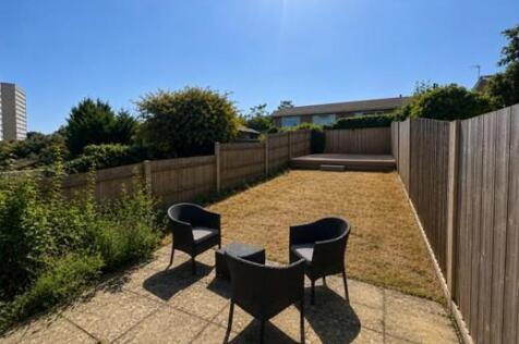 Garden Photo - 25 Hollingbury Rd May 26.jpg