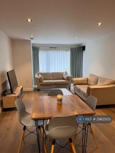 Lounge Dining Area