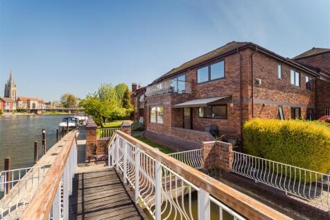 32 Rivermead Court13.jpg
