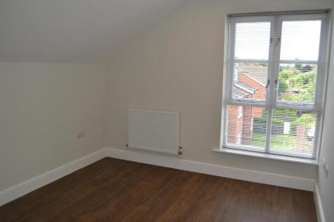 Flat 5 Firlex House bedroom.JPG