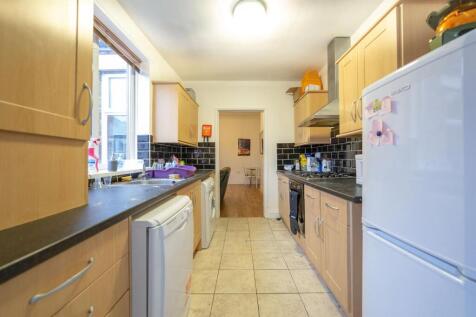 £135pppw - Second Avenue, Heaton, Newcastle Upon Tyne photo 2