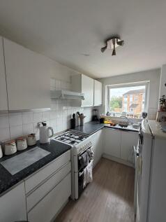 Woodrose Lodge, Lupin Drive, Springfield, Chelmsford, Essex photo 5