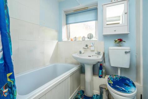 62 Giggetty Lane - Bathroom.jpg