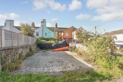 Driveway/Parking