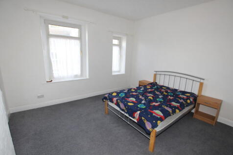 Bond Street, Wombwell, Barnsley photo 5