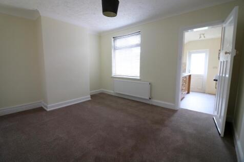 Beechwood Road, Luton, Bedfordshire, LU4 8RP photo 3