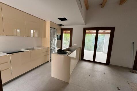 PHOTO-2024-10-18-18-