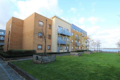 1-bed flat on Flat 17, Amity Court, North Star Boulevard, Greenhithe, DA9 9UH, £1,100/mo
