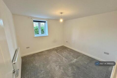 Bowers Court, Chard, TA20 photo 5